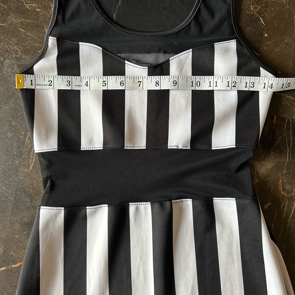 Dress - Picture 5 of 6